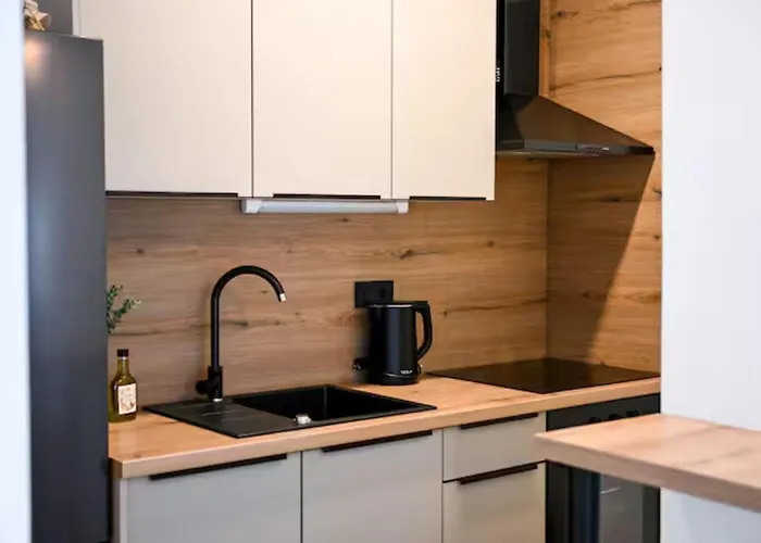 Apartment Sweet Life *