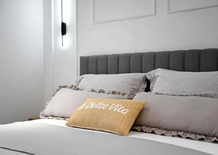 Apartment Sweet Life