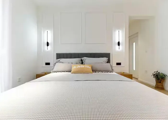 Apartment Sweet Life *