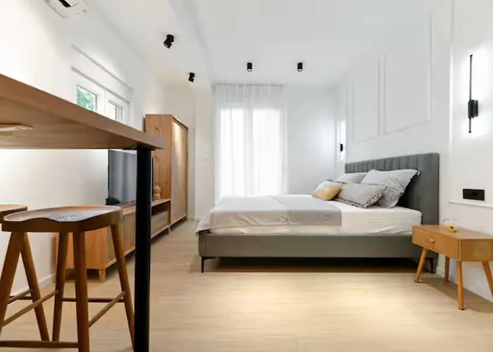 Apartment Sweet Life